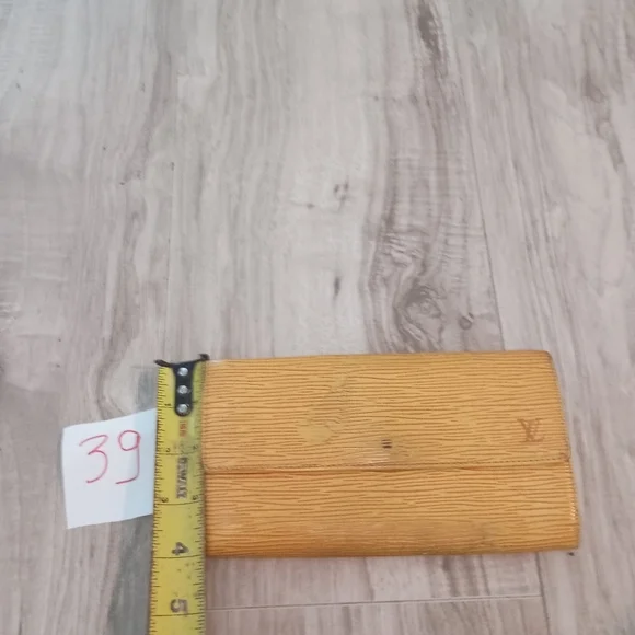 LOUIS VUITTON Yellow Epi Leather Bi Fold Long Wallet Purse - Picture 15 of 15